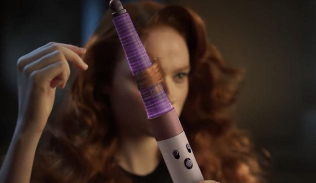 Как пользоваться насадками Dyson: создаём локоны, объём и гладкость